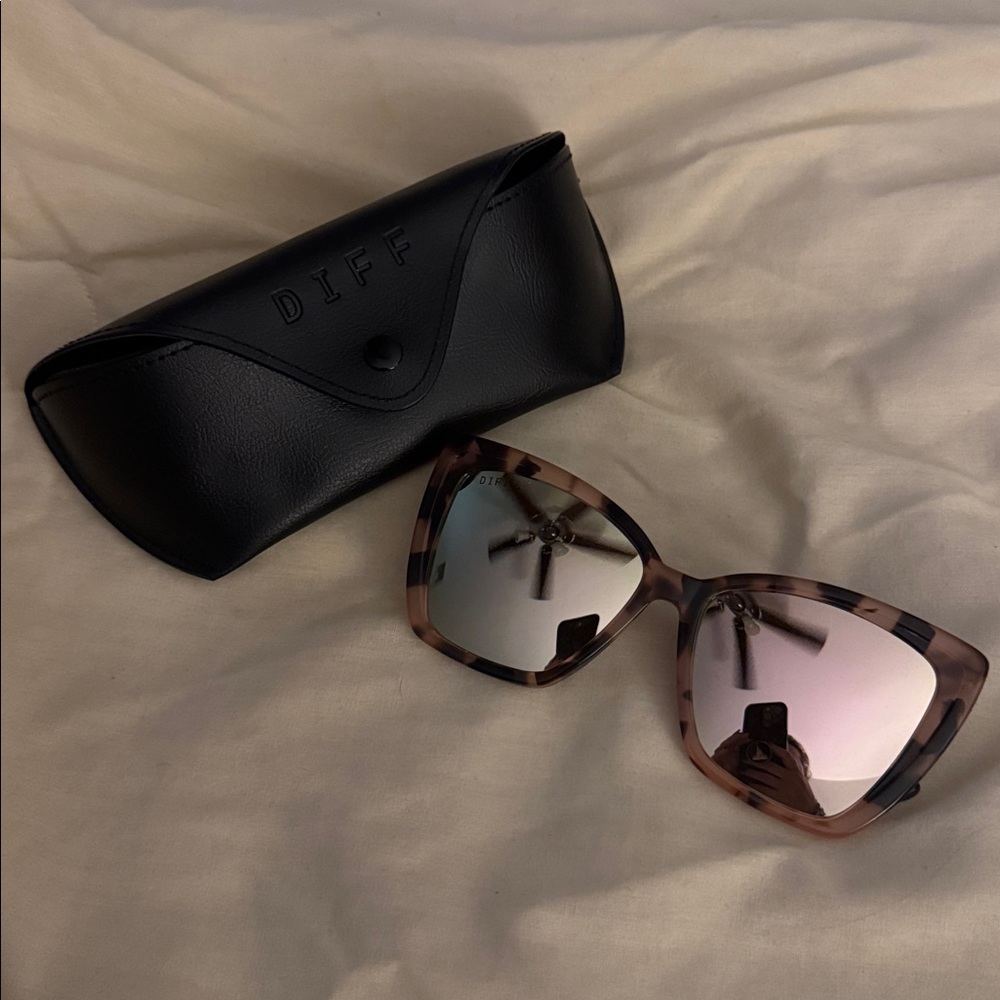 DIFF BECKY II - HIMALAYAN TORTOISE + TAUPE FLASH MIRROR POLARIZED SUNGLASSES